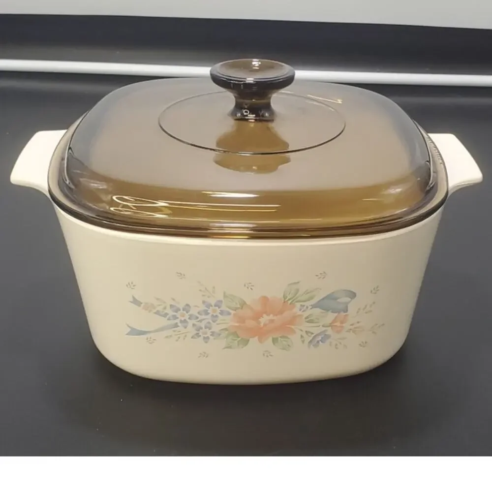 Vintage Corning Ware Casserole Dish Symphony A-3-B, 3L Amber Lid